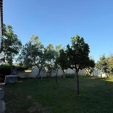 Gerea's House Дом отдыха Дуррес